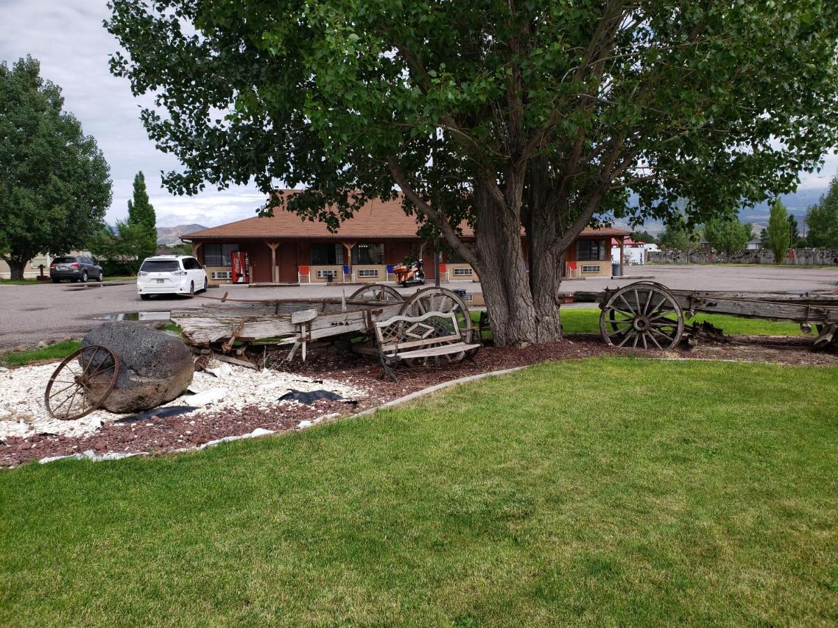 Motel Butch Cassidy'S Hideout à Circleville Extérieur photo